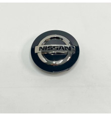 Ковпачок Nissan на заводські диски | чорний глянець / хром логотип | 77 / 84 мм