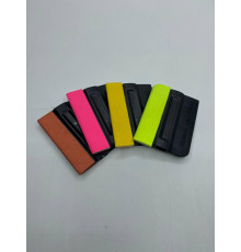 Ракель пластиковий магнітний з фетровою смугою 10x7 / Squeegee